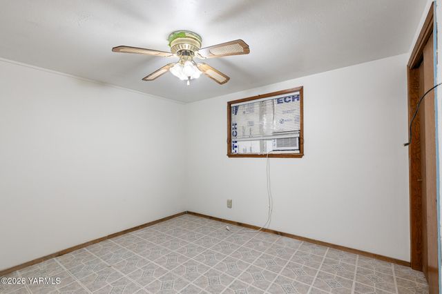 2404 Willow St, Yakima, WA 98902