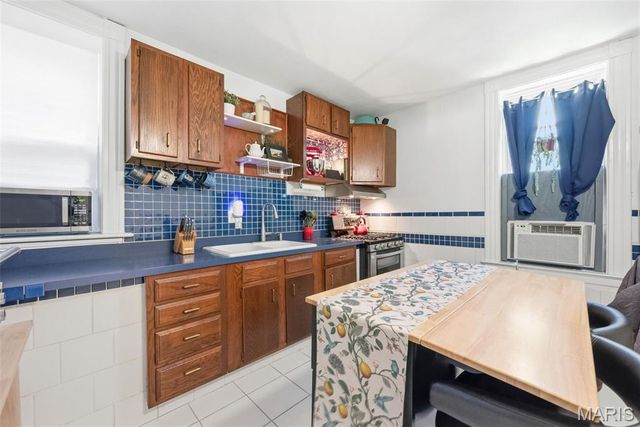 4973 Arsenal Street, St Louis, MO 63139