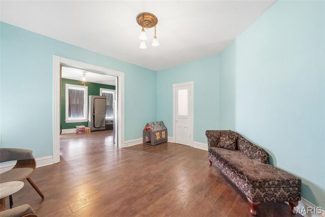 4973 Arsenal Street, St Louis, MO 63139
