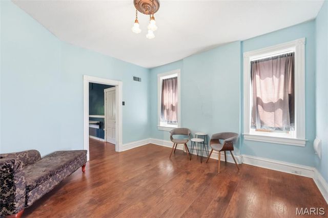4973 Arsenal Street, St Louis, MO 63139