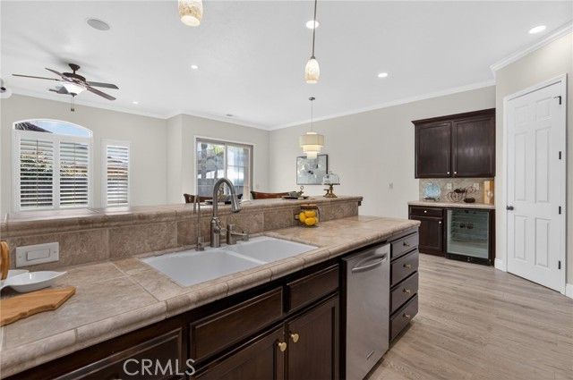 1563 E Via Mirasol, Fresno, CA 93730