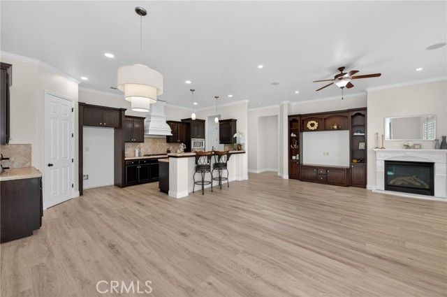 1563 E Via Mirasol, Fresno, CA 93730