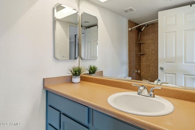 3601 W TIERRA BUENA Lane 241, Phoenix, AZ 85053