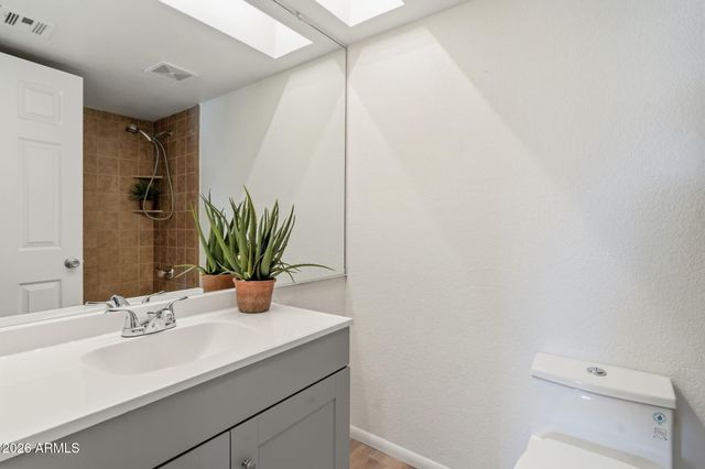 3601 W TIERRA BUENA Lane 241, Phoenix, AZ 85053