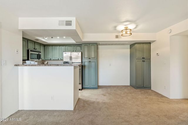 3601 W TIERRA BUENA Lane 241, Phoenix, AZ 85053