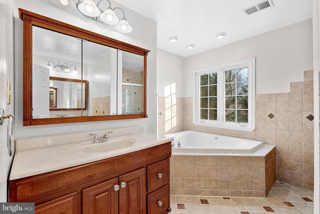 312 RIDING TRAIL CT NW, Leesburg, VA 20176