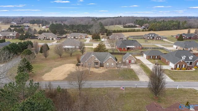 61 Old Mill Way, Fayetteville, TN 37334