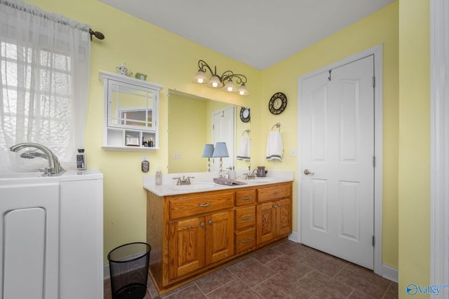 61 Old Mill Way, Fayetteville, TN 37334