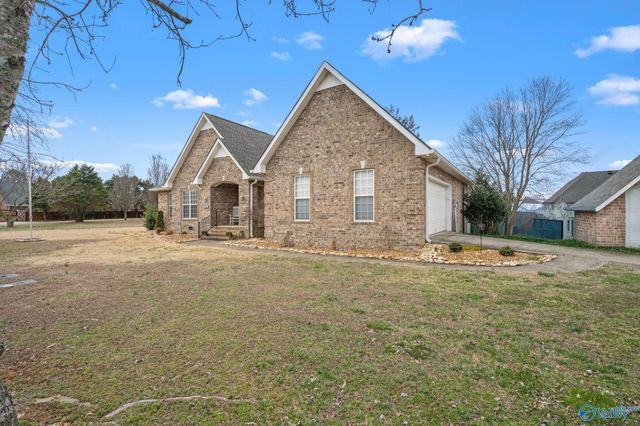 61 Old Mill Way, Fayetteville, TN 37334