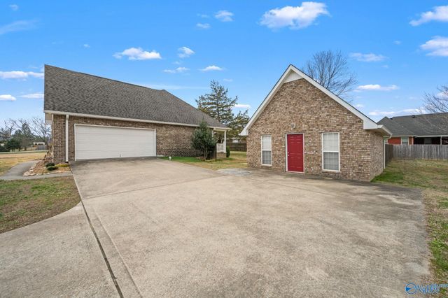 61 Old Mill Way, Fayetteville, TN 37334