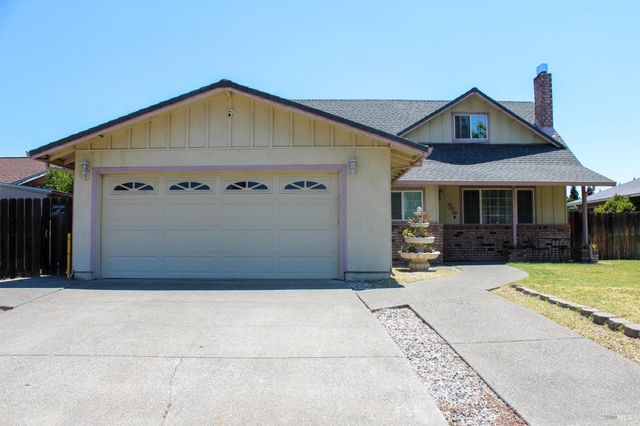 109 KEARNEY Way, Vacaville, CA 95687