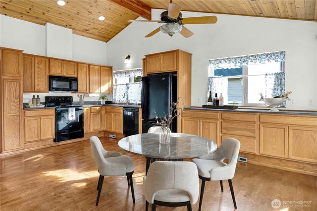 30 E Weymouth Place, Shelton, WA 98584