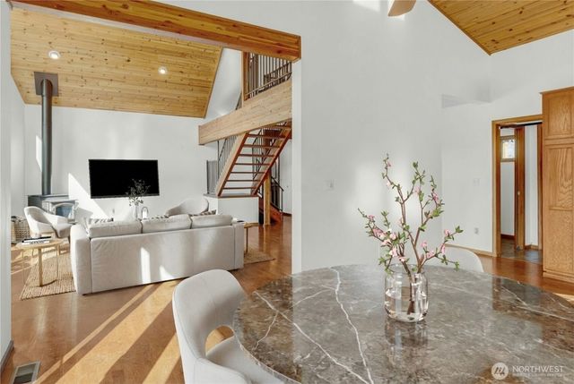 30 E Weymouth Place, Shelton, WA 98584