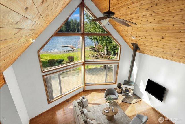 30 E Weymouth Place, Shelton, WA 98584