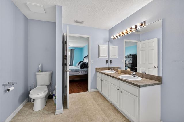 566 SW SEA HOLLY TERRACE, Port St Lucie, FL 34984