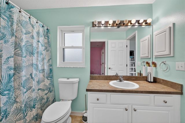 566 SW SEA HOLLY TERRACE, Port St Lucie, FL 34984