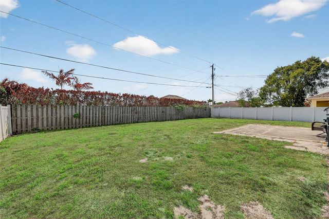 566 SW SEA HOLLY TERRACE, Port St Lucie, FL 34984