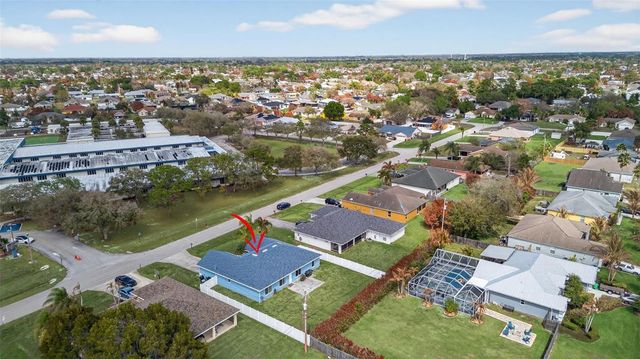 566 SW SEA HOLLY TERRACE, Port St Lucie, FL 34984