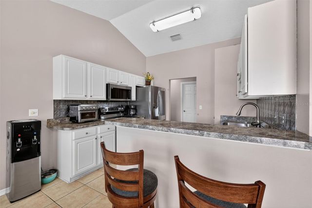 566 SW SEA HOLLY TERRACE, Port St Lucie, FL 34984