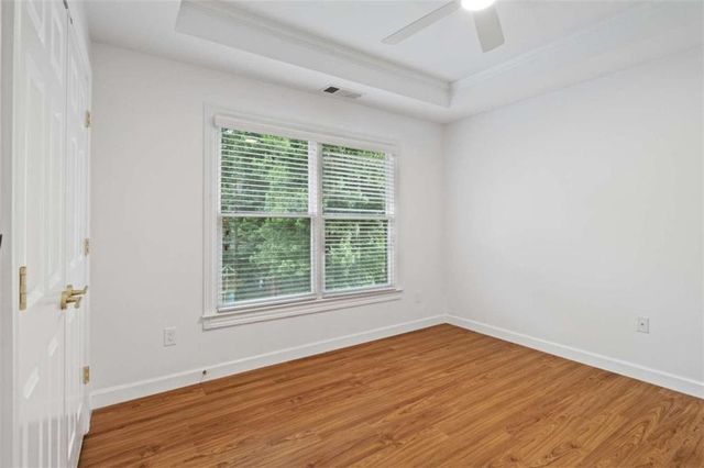 1711 Summit Glen Lane, Atlanta, GA 30329