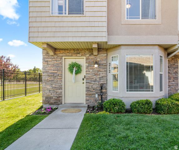 212 S TAMARAK CIR, Lehi, UT 84043