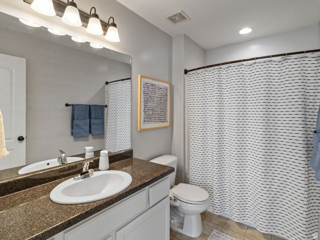212 S TAMARAK CIR, Lehi, UT 84043