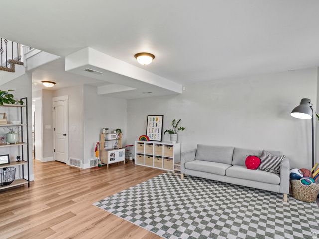 212 S TAMARAK CIR, Lehi, UT 84043