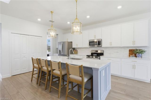 10984 Elmtree LOOP, Fort Myers, FL 33913