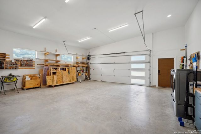 925 Clearwater Canyon, Bandera, TX 78003