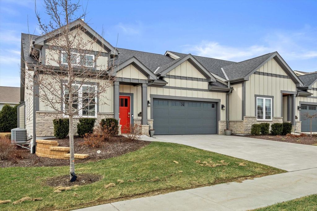4753 S Cottage LANE, Pleasant Prairie, WI 53158