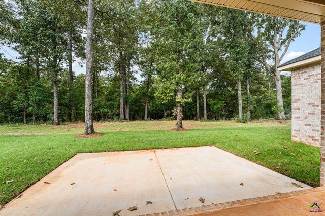 215 Otters Ridge Drive, Kathleen, GA 31047