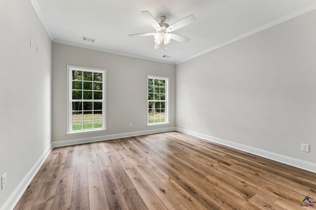 215 Otters Ridge Drive, Kathleen, GA 31047