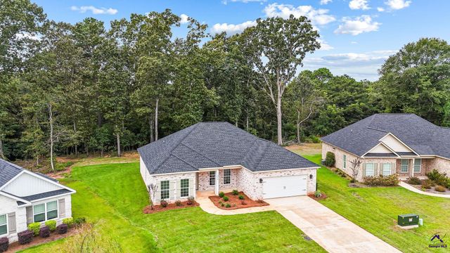 215 Otters Ridge Drive, Kathleen, GA 31047