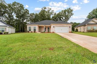215 Otters Ridge Drive, Kathleen, GA 31047