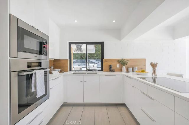 21520 Arcos, Woodland Hills, CA 91364