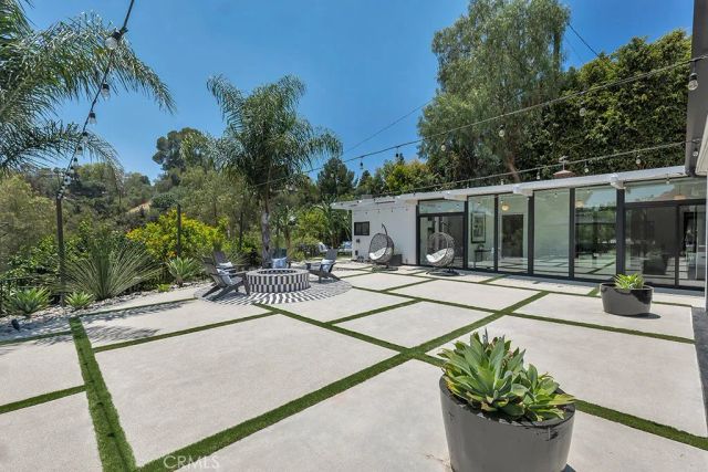 21520 Arcos, Woodland Hills, CA 91364