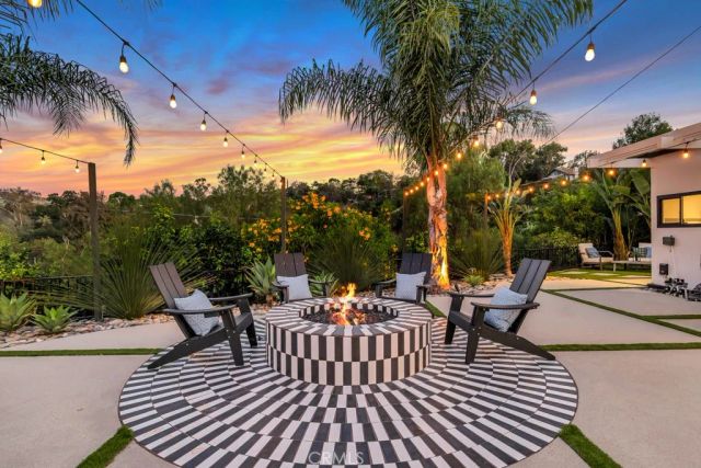 21520 Arcos, Woodland Hills, CA 91364