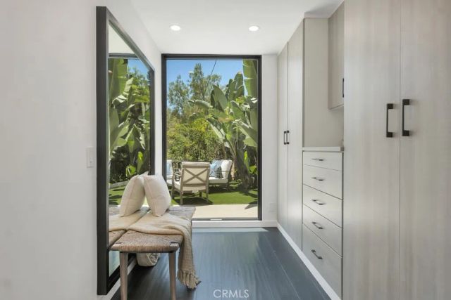 21520 Arcos, Woodland Hills, CA 91364