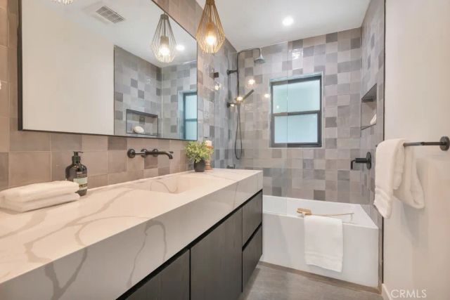 21520 Arcos, Woodland Hills, CA 91364