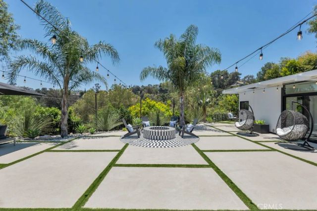 21520 Arcos, Woodland Hills, CA 91364