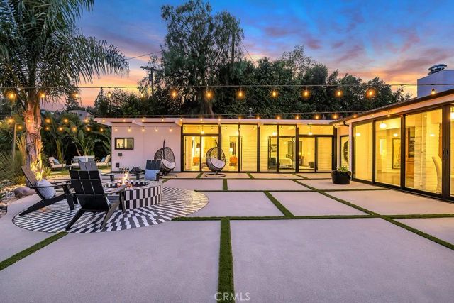 21520 Arcos, Woodland Hills, CA 91364