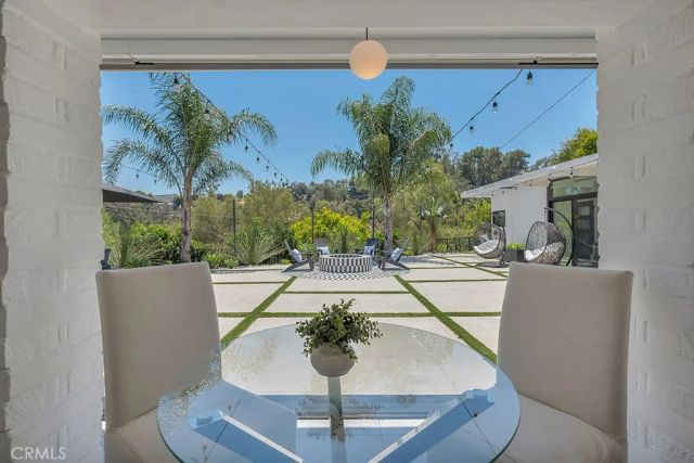 21520 Arcos, Woodland Hills, CA 91364