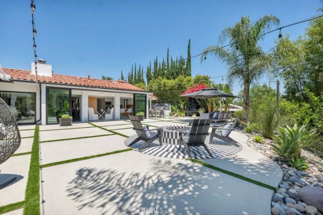 21520 Arcos, Woodland Hills, CA 91364
