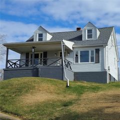 84 Crossridge Rd, Fallowfield Twp, PA 15022