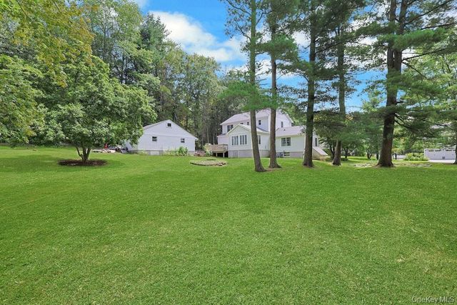 8 Rosehill Drive, Armonk, NY 10504