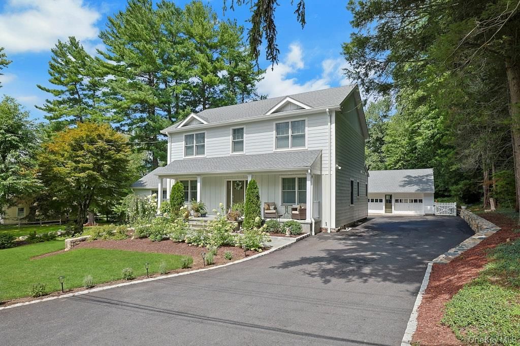 8 Rosehill Drive, Armonk, NY 10504 — photo 2