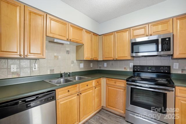 4282 Melrose Club Drive, Matthews, NC 28105