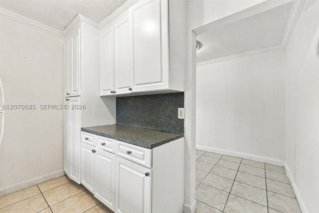 1245 W 24th St 223, Hialeah, FL 33010