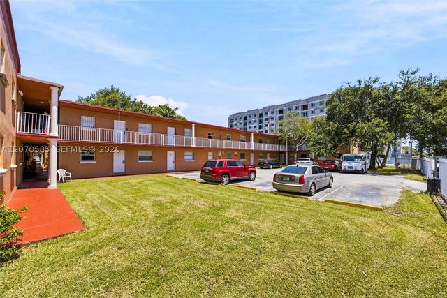 1245 W 24th St 223, Hialeah, FL 33010