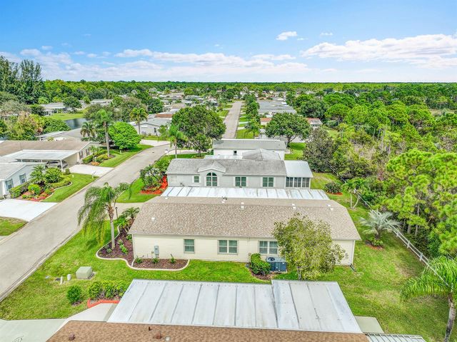 7945 Horned Lark Circle, Port St. Lucie, FL 34952